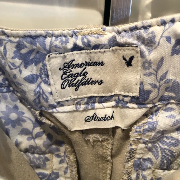 Beige shorts by American eagle outfitters - Picture 1 of 3